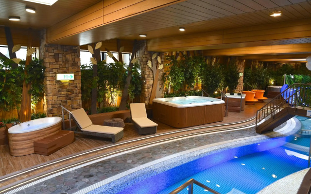 Karuizawa Club Hotel Karuizawa 1130 / Hewitt Resort