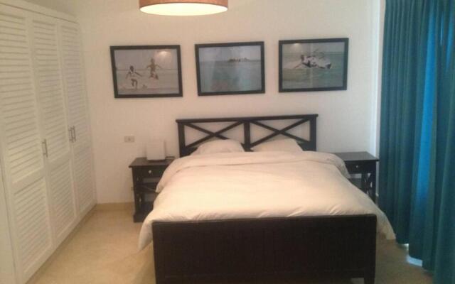 Villa with 5 bedrooms & 4 bathrooms - private heated pool