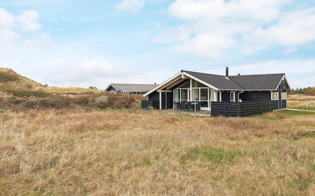 Quaint Holiday Home in LÃ¸kken near Beach