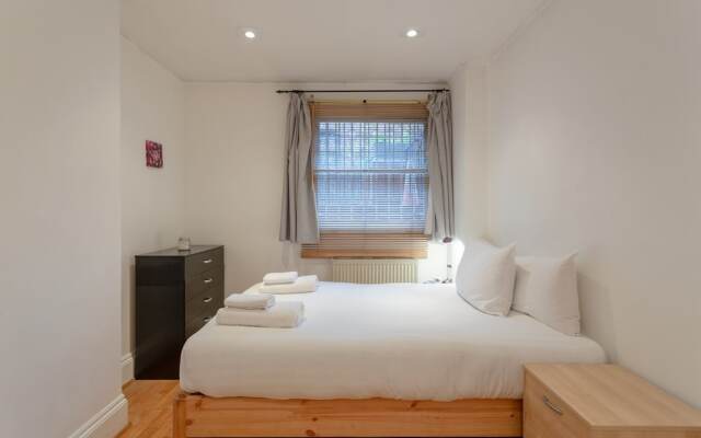 2 Bedroom Apartment With Garden in Chelsea