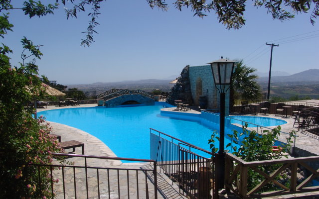 Arolithos Traditional Cretan Village