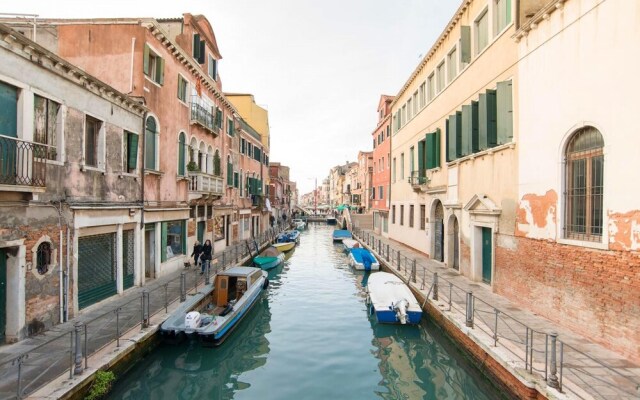 Studio in Venise, With Wonderful City View and Wifi