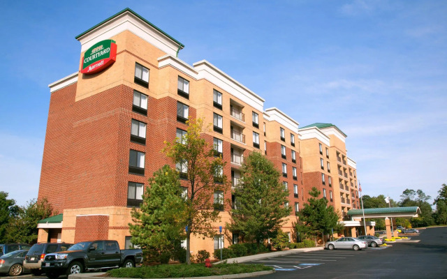 Courtyard by Marriott Woburn/Boston North