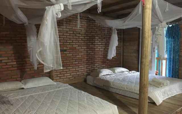 Bird Song Lodge - Minh Shack Home Stay