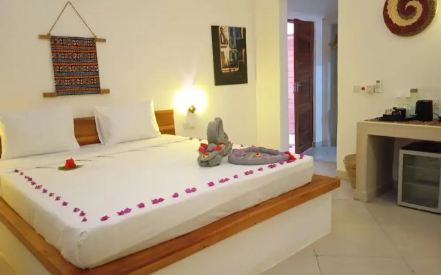 Aluna Beach Apartments