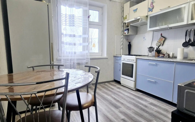 Apartments on 31 Chetaeva Street