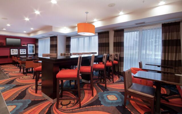 Countryside Inn and Suites