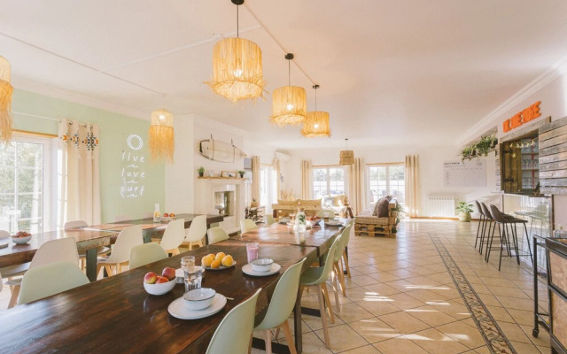 Cliff Surf Camp Hostel