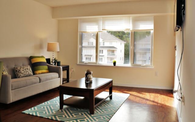 BellaView Suites at CityPlace