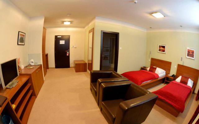 Aston Business Hotel