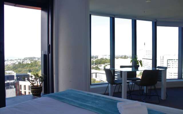 Sunny, Spacious And Magnificent Sea Views!