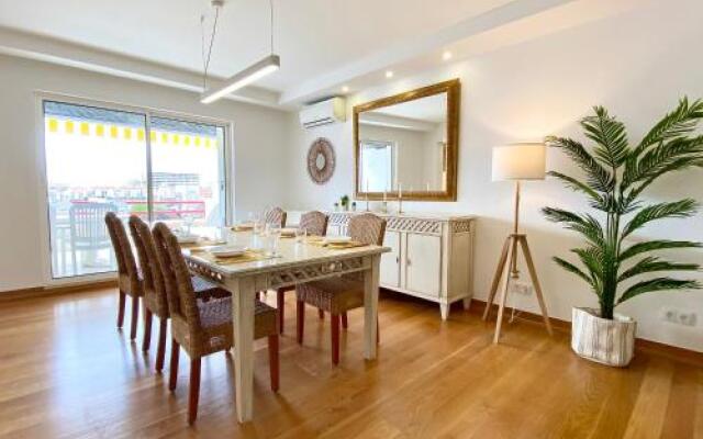 Home Out Marina Apartment