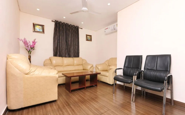 Palm tree serviced apartments