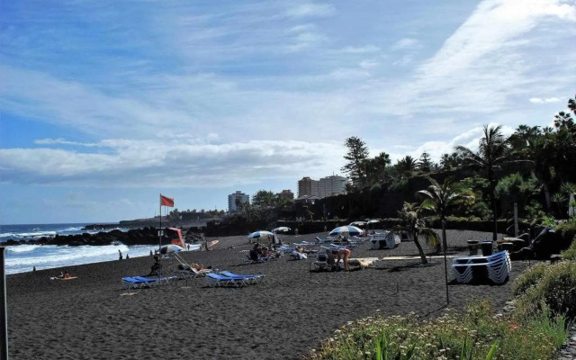 Apartamento con Terraza y Piscina C