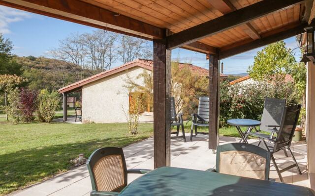 Charming House With a Covered Terrace Near Gourdon