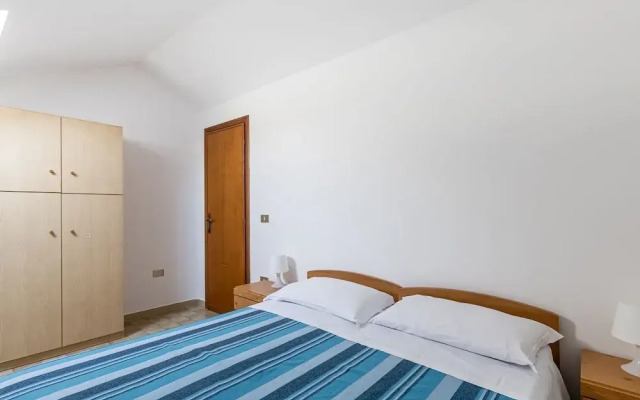 Attractive Apartment in Loano With Garden