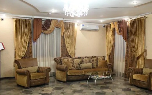 Bon-Hotel