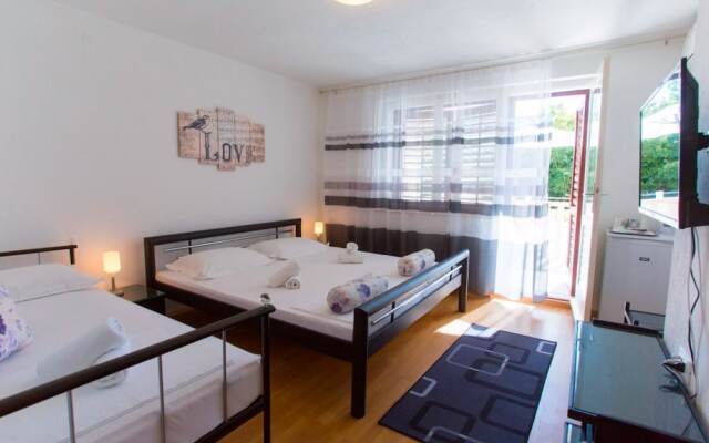 Hope - 30m to the sea & Seaview - R1