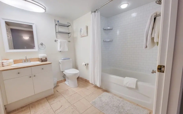 405 Brighton 2 Bedroom Condo
