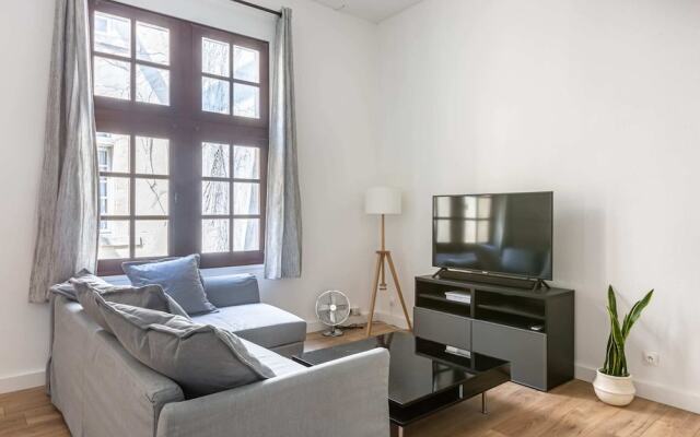 Cosy apartment in historic center by GuestReady