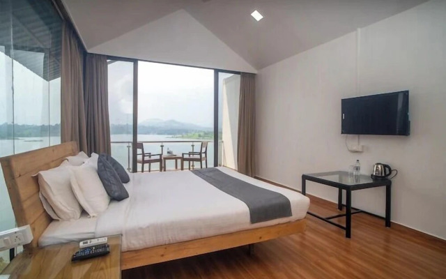 Shvas Island Resort