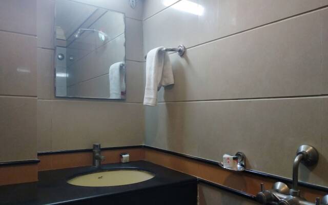 Capital O 333 Hotel Crystal Homes