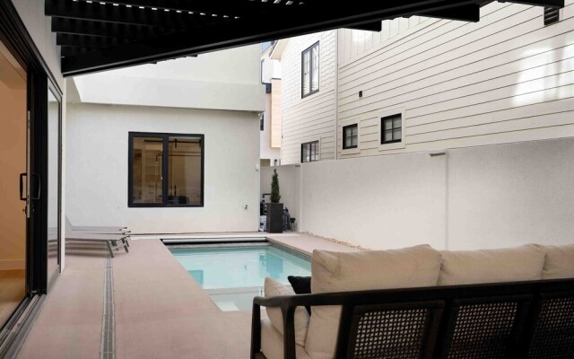 Designer Digs 9 Bedroom Home