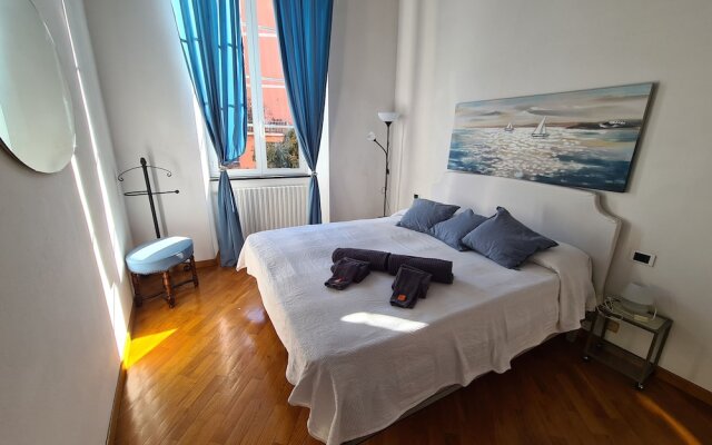 Santa in Caruggio- PortofinoVacanze