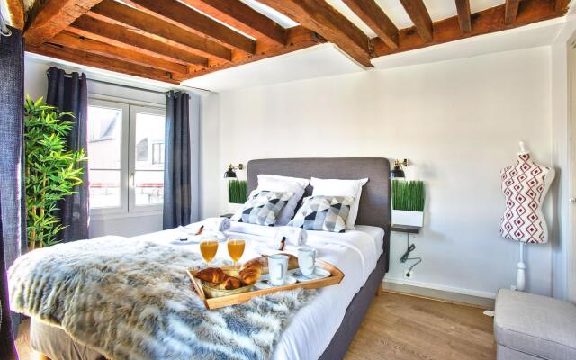 B 841  - Saint Germain des Près - Spacieux appartement