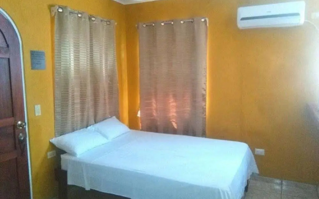 Cabinas Mansión Tropical Quepos