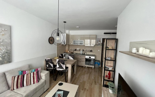 Dora, Above The Clouds 2