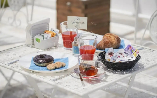 Room in B&B - B&B Balconi Sul Mare Suite With Hydromassage "faro Bianco"