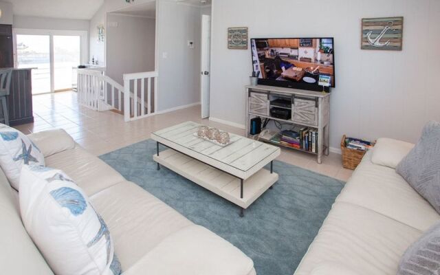 Paws & Relax (formerly Surf Rider)