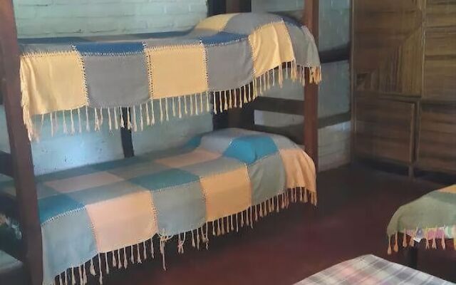 Pousada Navio Hostel e Camping Pop