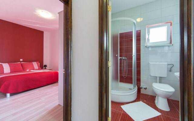 Amazing Apartment in Brist With 1 Bedrooms and Wifi