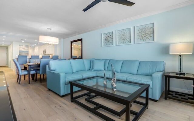 Beachfront Condo With 180-degree Views and Pool