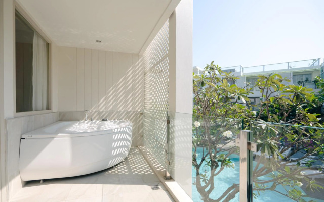 The Sea - Cret Hua Hin