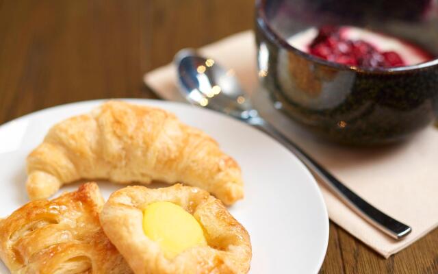 Holiday Inn Express Sydney Airport by IHG