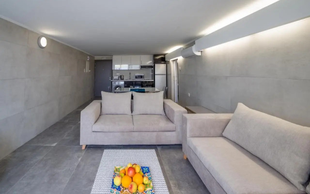 Gevoni Deluxe Suites