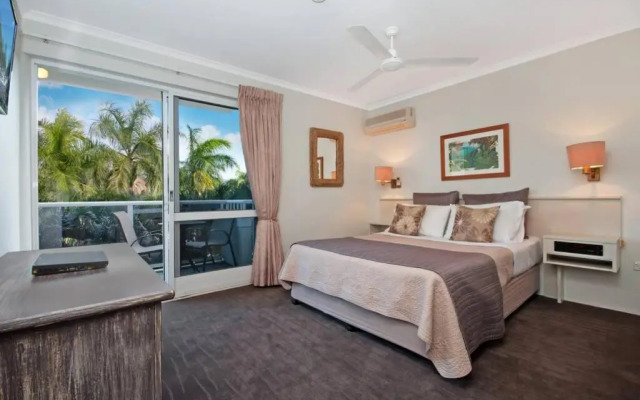 2 Bedroom Red Cowrie Apartment Palm Cove