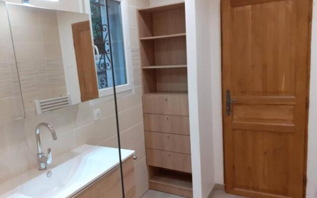 Maisonnette Dans Le Verdon