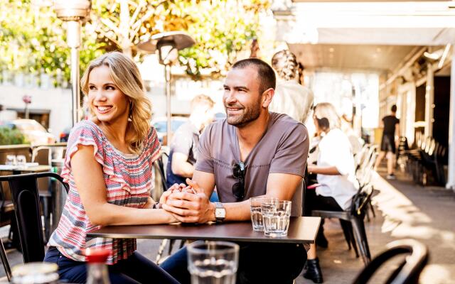 Holiday Inn Sydney Potts Point by IHG