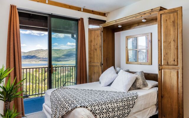 Lake View Ski Chalet