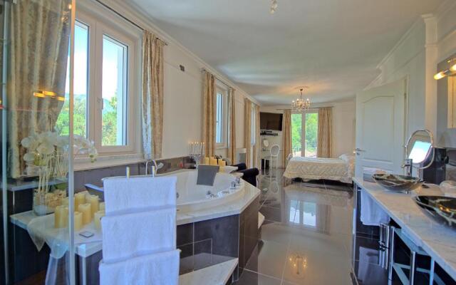 Villa Raffaela by PosarelliVillas