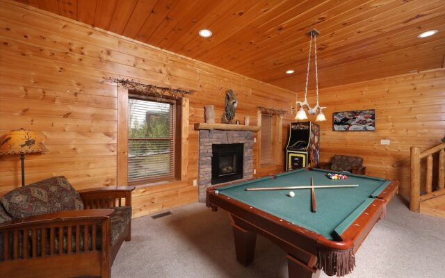 Mountain Sunrise - Five Bedroom Cabin