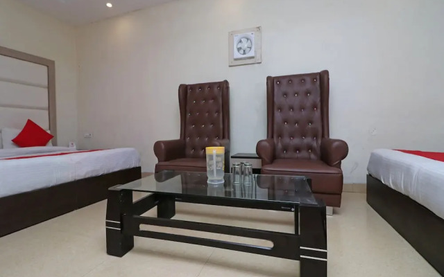 OYO 18631 Hotel King's