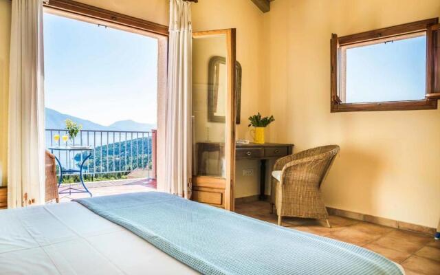Villa Helios sea view & pool 3km from Fiskardo