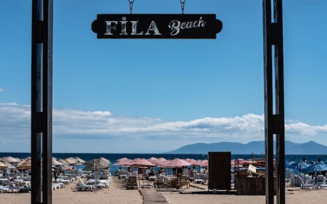 Fi̇la Otel Ayvalik