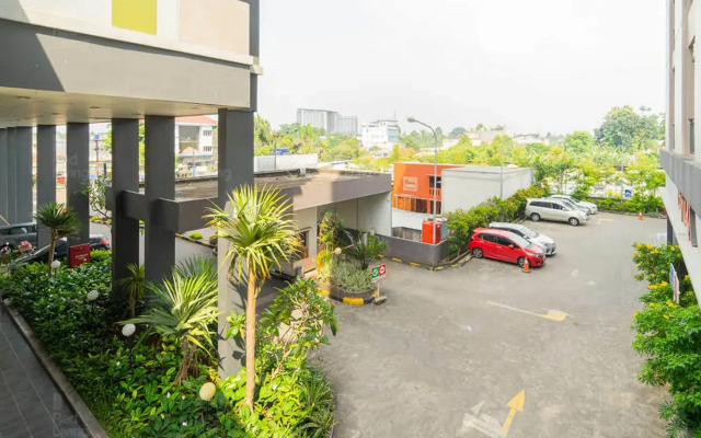 RedLiving Apartemen Serpong Green View - Sheena Property Tower B