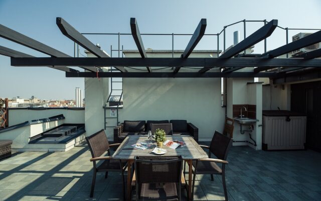 Budapest Easy Flat - Penthouse Basilica